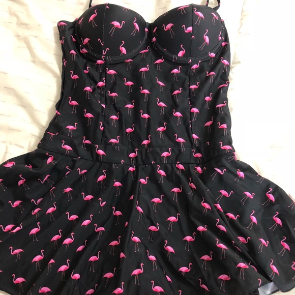 Swimwear - Picture 3 of 5